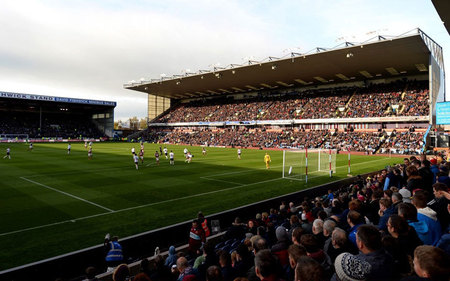 了一片掌声 了一片掌声